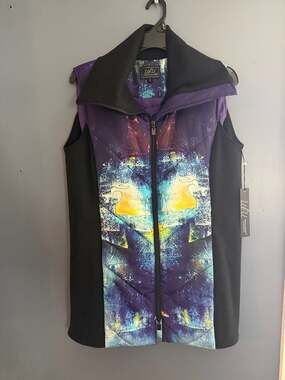 UBU Wearable Art Abstract Galaxy Printed Puffer Vest with Ribbed Sides Small